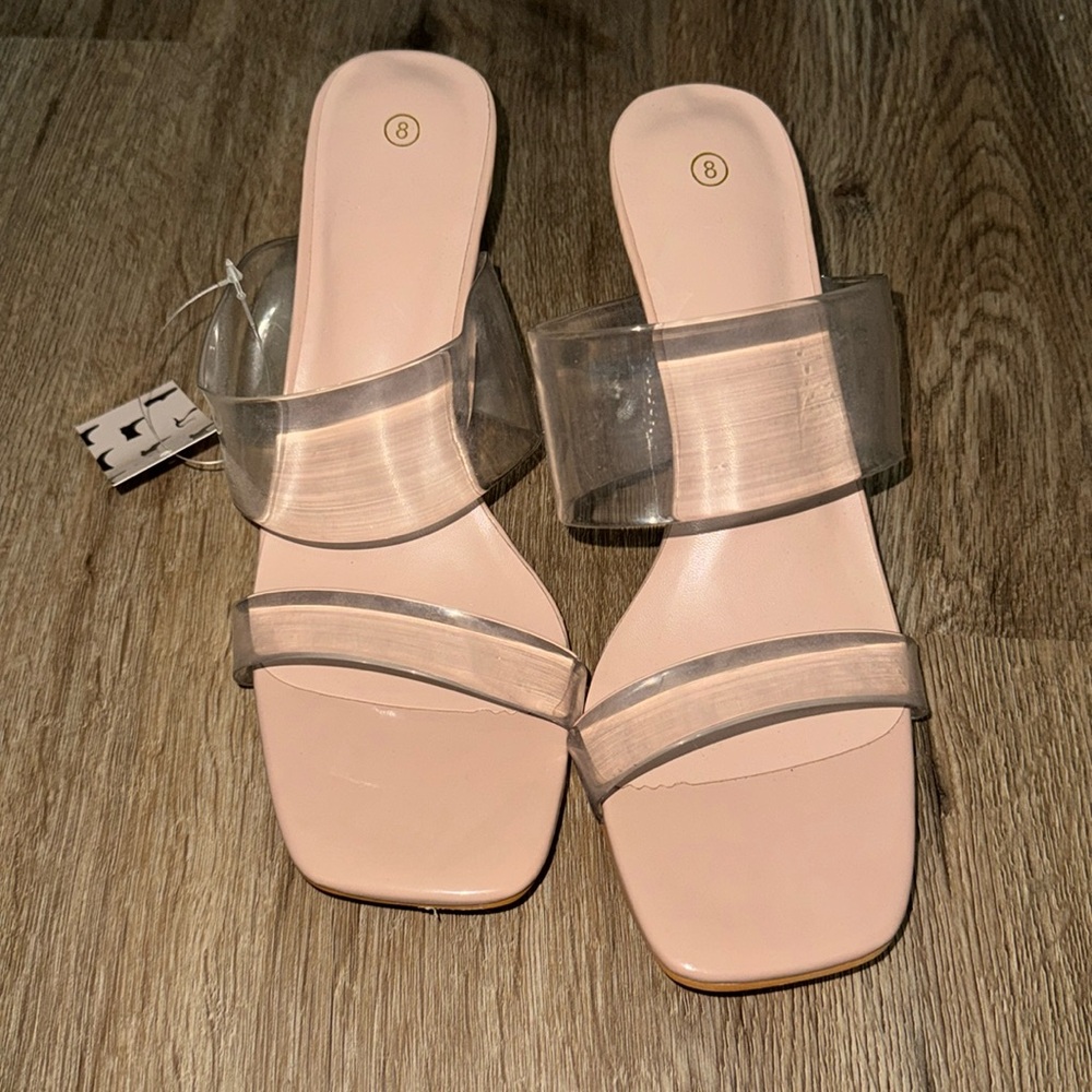 Clear chunky women’s size 8 heels